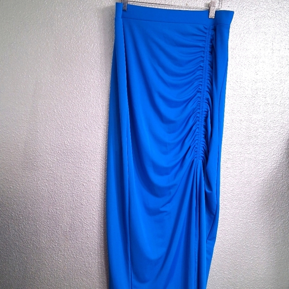 NWT INC International Concept Bright Blue Midi Skirt With Ruching Detail Size XL - Picture 1 of 8